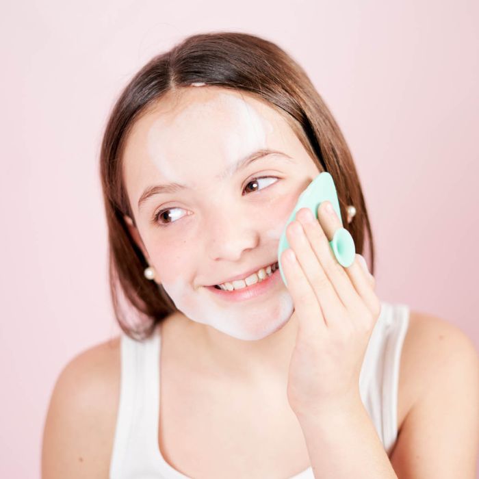 The Importance of Starting a Skincare Routine for Pre-Teens: A Guide for 7 to 14 year olds - Petite Skin Co.